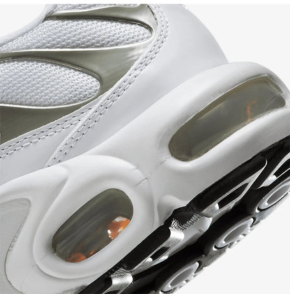 Oryginalne damskie buty do biegania Nike Air Max Plus SE z amortyzacją powietrzną HJ9743-100
