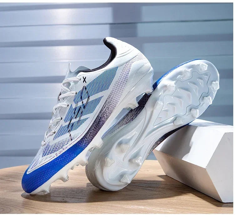 Nouvelles chaussures de football pour hommes, chaussures de soccer pour terrain en herbe, chaussures d'entraînement, chaussures de sport ultralégères, chaussures de match professionnelles, baskets antidérapantes unisexes.