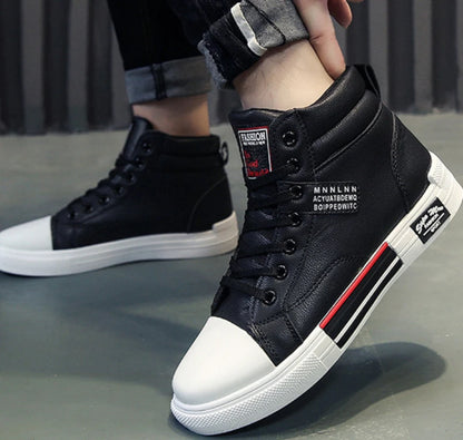 2025 New Breathable Soft Sole Men's Casual Sports Shoes Korean Fashion Student Jogging Shoes Youth Board Shoes