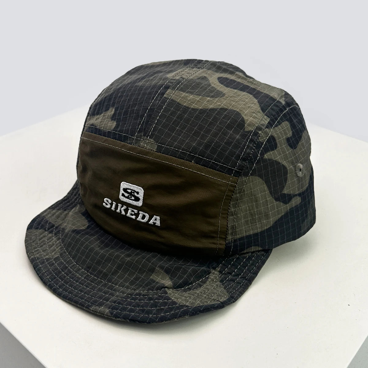 Unisex CAMO greitai džiūstančios beisbolo kepurės su siuvinėtomis raidėmis, apsaugančios nuo saulės, spalvų blokų dizaino, kvėpuojančios, asmeninės, su snapeliu, universalios