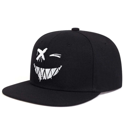 „Hip Hop“ vyriškos kepurės. Individualizuotos siuvinėtos beisbolo kepurės. Reguliuojamos medvilninės „snapback“ kepurės. Pavasario ir vasaros lauko kepurės nuo saulės. Laisvalaikio kepurės