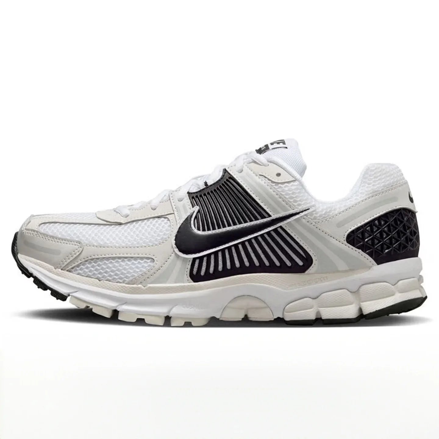 Nike Zoom Vomero 5 sneakers basse casual, comode e traspiranti, per commuting e running, stile unisex FB9149-003