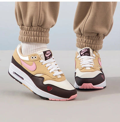 Baskets Nike Air Max 1 87 officielles et authentiques pour femme, style minimaliste, sportif et décontracté, FZ4346-200