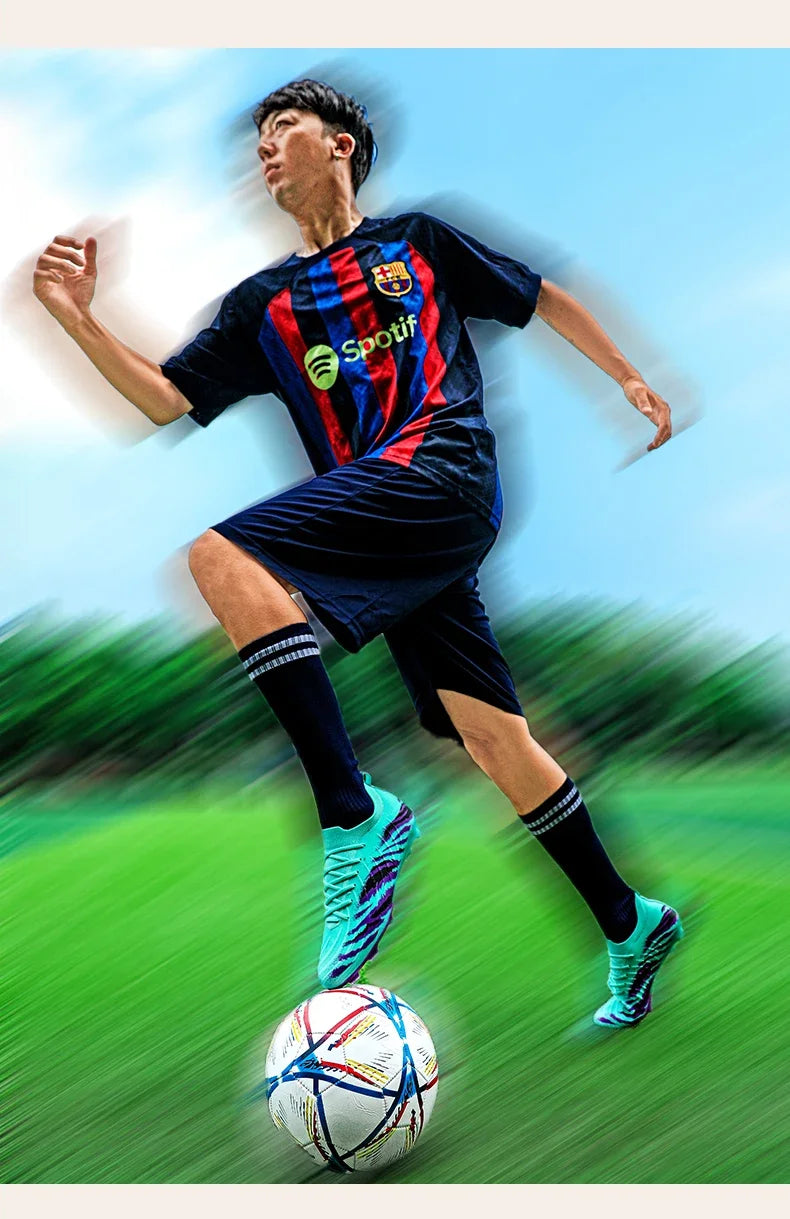Neue Fußballschuhe für Herren, ultraleichte rutschfeste Outdoor-Sportschuhe für Erwachsene, Unisex-Fußballschuhe für Spiele, bequeme hochwertige Stollenschuhe für Rasen