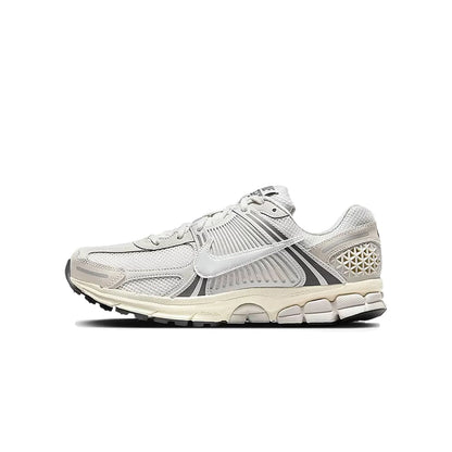 Nike Zoom Vomero 5 Yankees tekaški copati za moške in ženske – lahka, odzivna blaženje za trening FJ4151-003