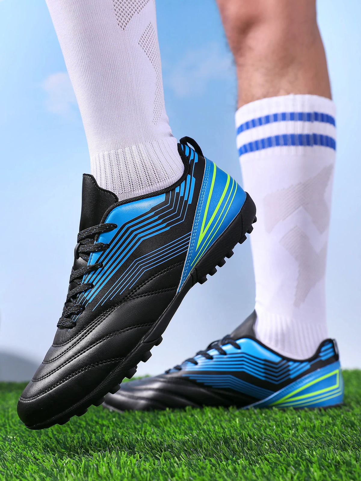 Crampons de Football unisexes pour jeunes, chaussures de Football légères TF pour les matchs d'entraînement, poignée améliorée, confort, conception Durable