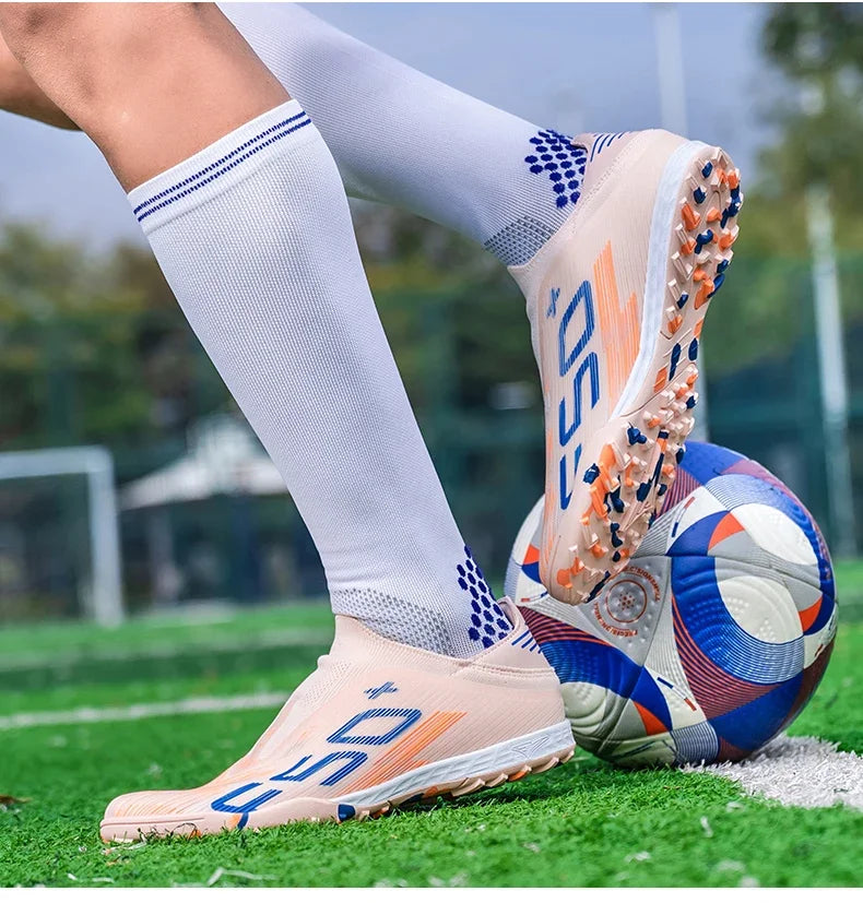Nouvelles chaussures de football pour hommes, crampons, baskets légères de haute qualité, pour l'entraînement sur gazon, bottes de football très vendues, antidérapantes, mi-hautes, pour l'extérieur.