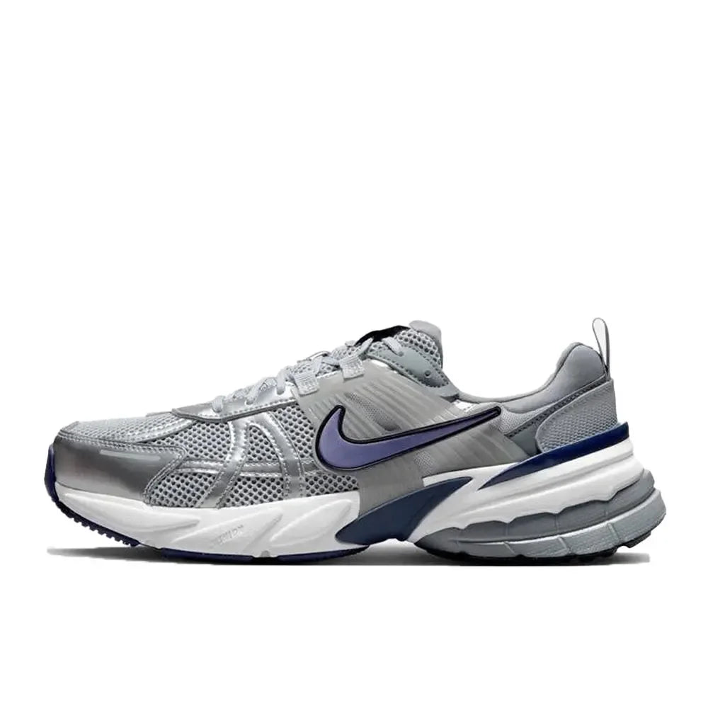 Nike V2K Run: Μαλακά, άνετα, αναπνεύσιμα παπούτσια τρεξίματος χαμηλού προφίλ, Unisex, Καφέ, HQ3445-222
