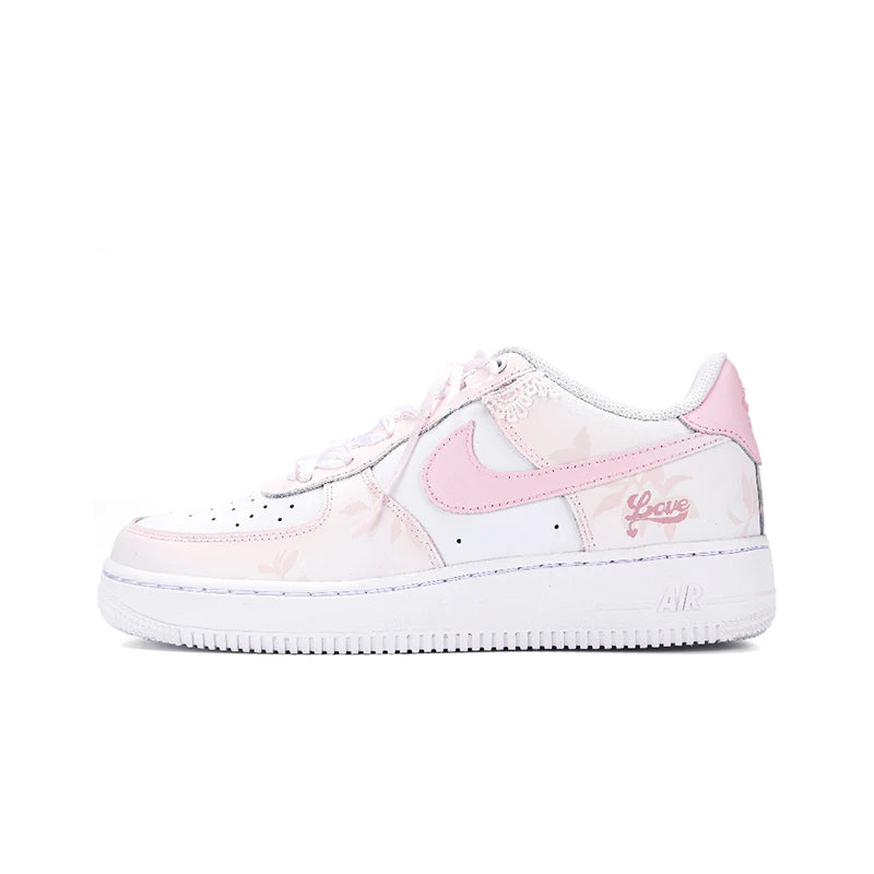 Baskets personnalisées Nike Air Force 1 Low Heartbeat Reflection : baskets déconstructives à dégradé avec détails en relief en forme de ruban, pour femme