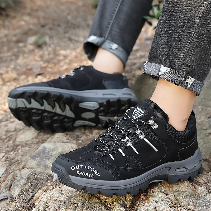 Retro Style Men Sports Shoes Autumn and Winter Short Boots Anti Slip Hiking Shoes Suitable for Ankle Boots Urban Commuting 2025