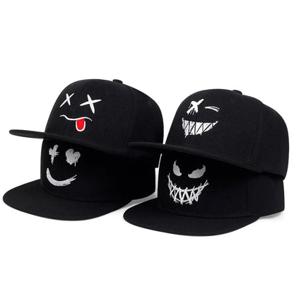 „Hip Hop“ vyriškos kepurės. Individualizuotos siuvinėtos beisbolo kepurės. Reguliuojamos medvilninės „snapback“ kepurės. Pavasario ir vasaros lauko kepurės nuo saulės. Laisvalaikio kepurės
