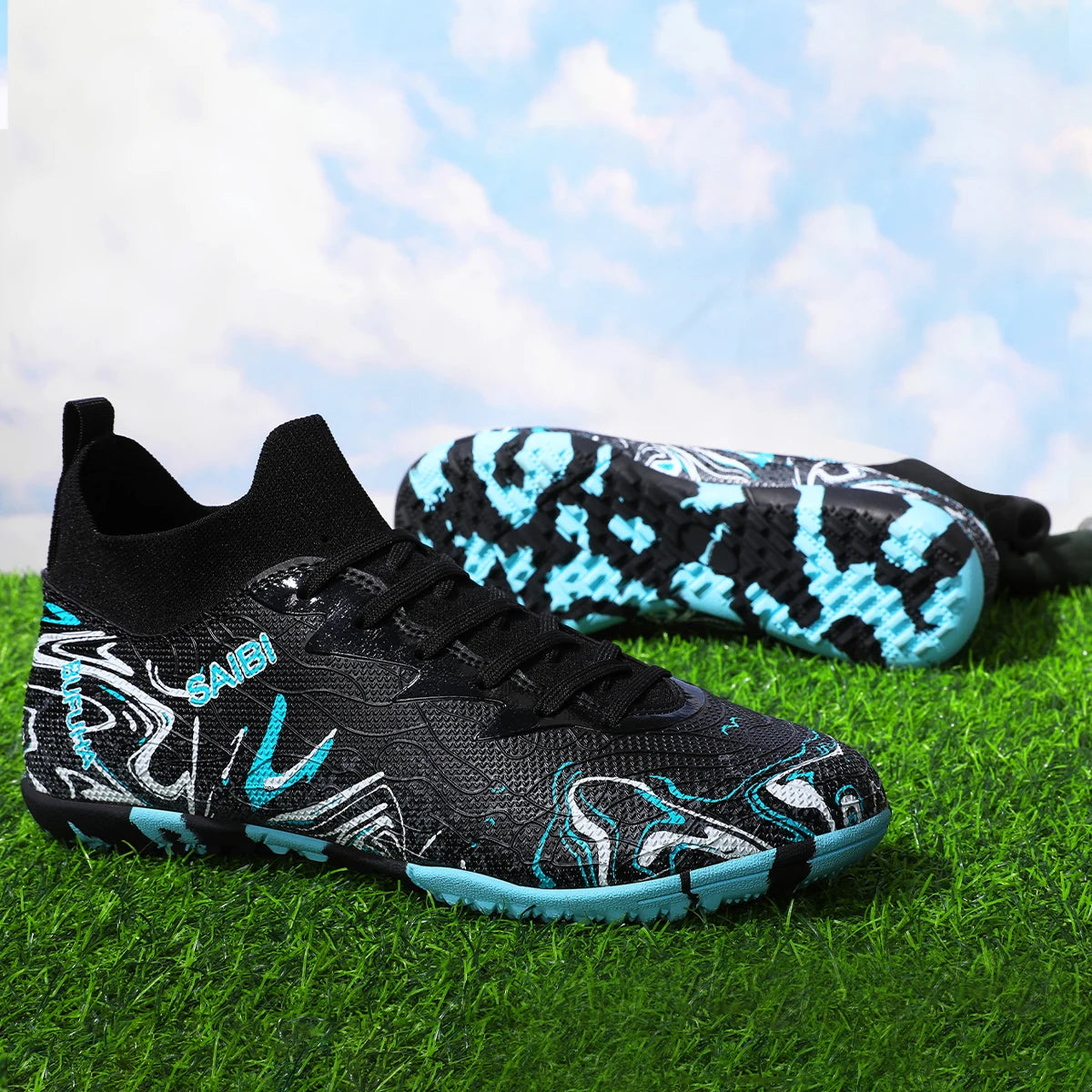Chaussures de football TF pour adultes, économiques, en tissu PU mélangé, crampons en caoutchouc durables, antidérapantes, pour les passionnés de football amateur.