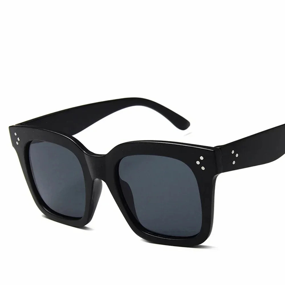 2026 Sunglasses Lady Flat Top Eyewear Lunette Femme Women Luxury Brand Sunglasses Women Rivet Sun Glasse UV400
