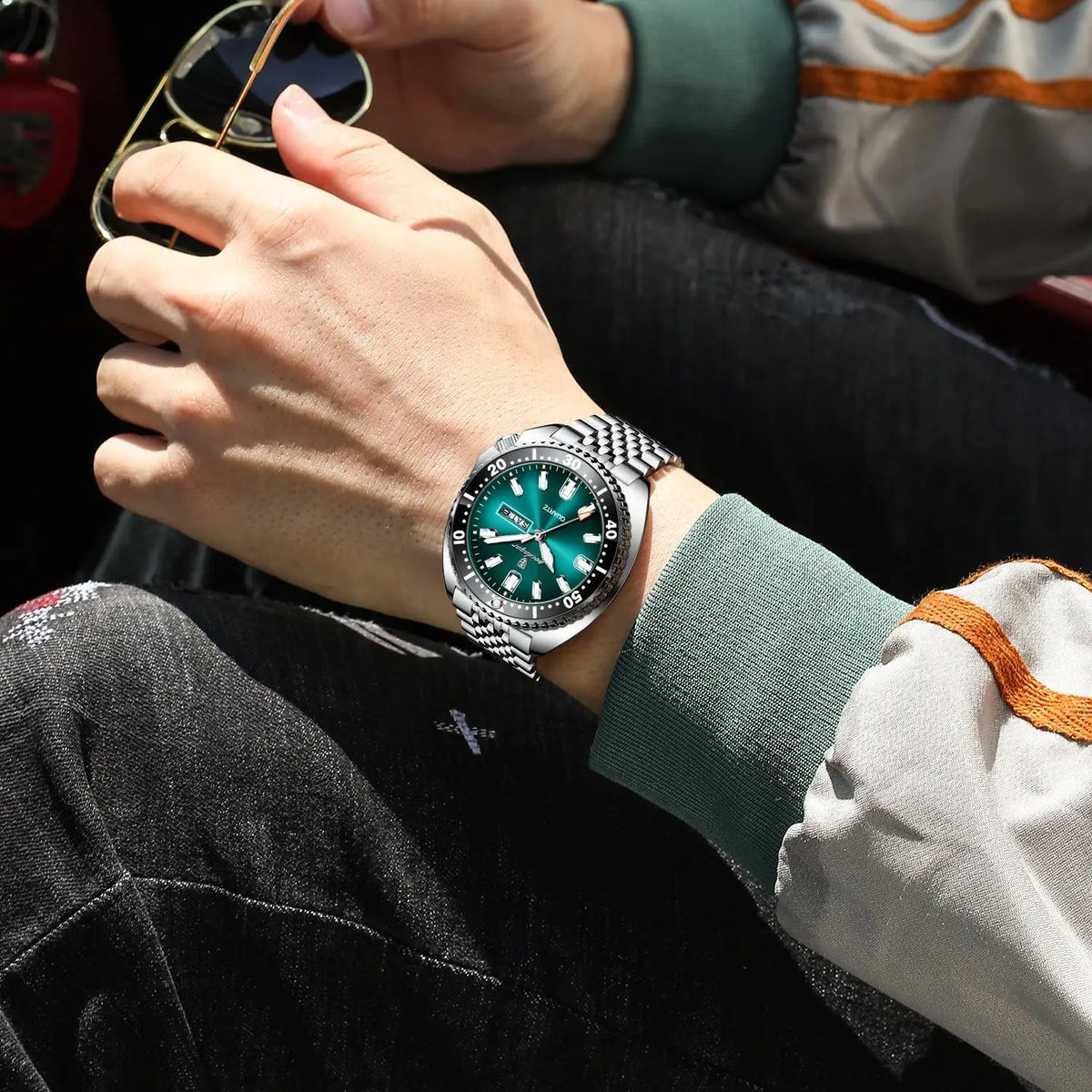 POEDAGAR luxury men’s watch, business style, with date and day of the week, water-resistant and luminous, made of stainless steel and powered by a quartz movement.