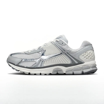 Nike Zoom Vomero 5 Yankees tekaški copati za moške in ženske – lahka, odzivna blaženje za trening FJ4151-003